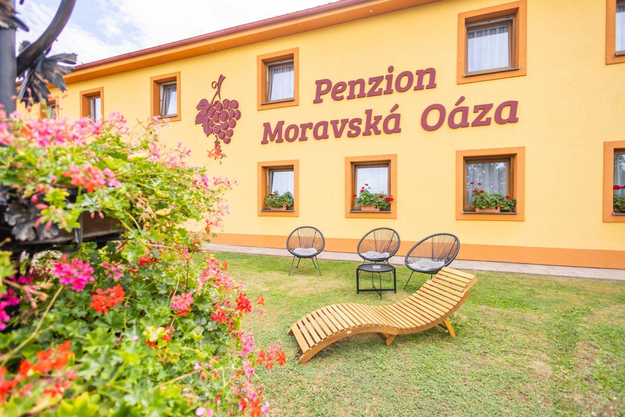 Penzion Moravská oáza Valtice Exteriér fotografie